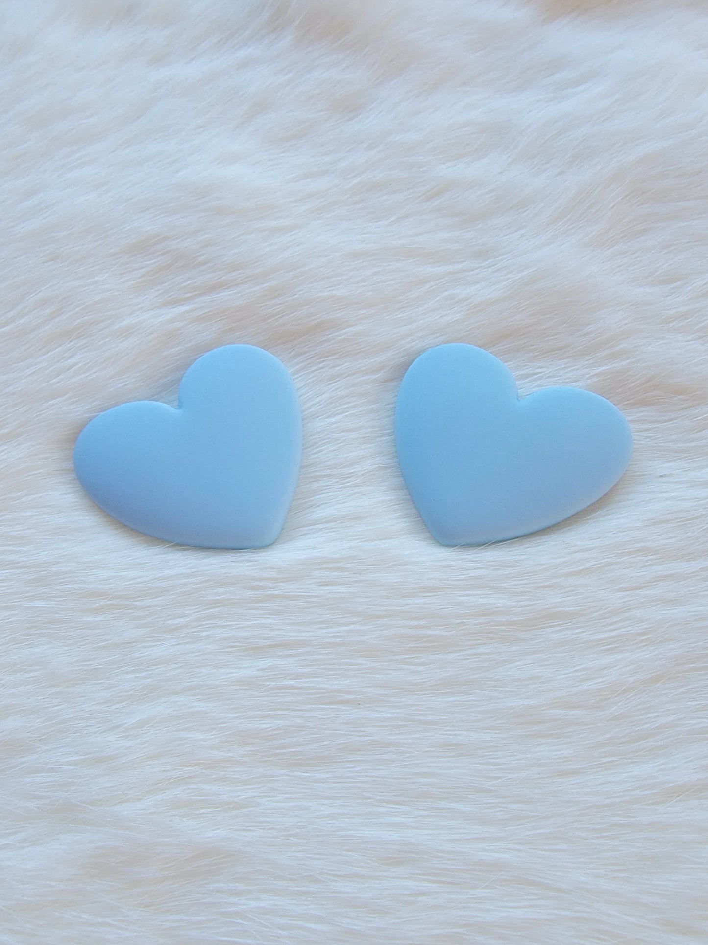 Large resin hearts