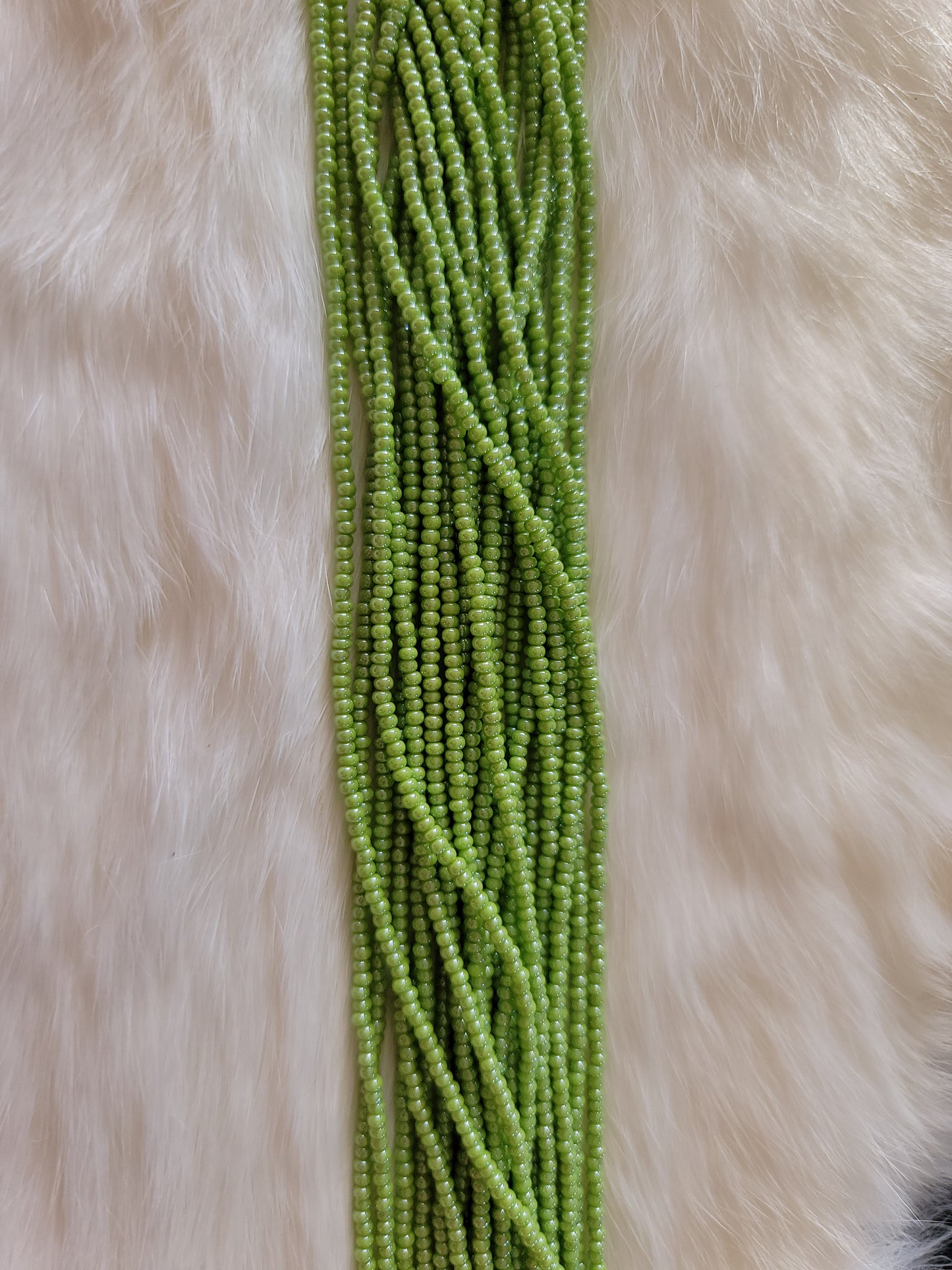 Czech Beads - 11/0 - Lustre Opaque Light Green