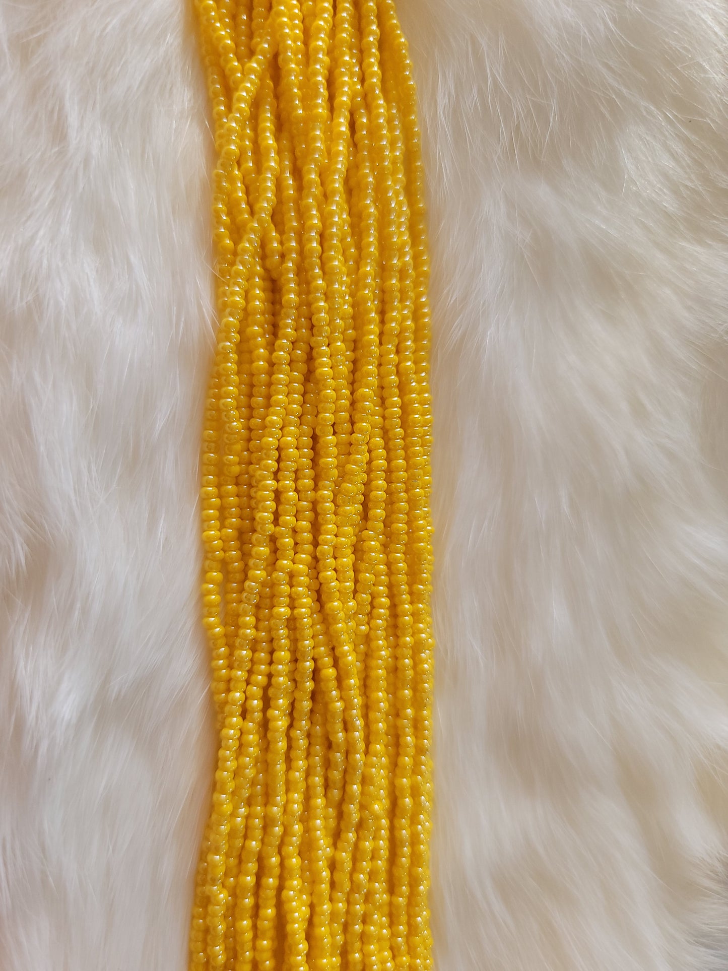 Czech Beads - 11/0 - Lustre Opaque Yellow