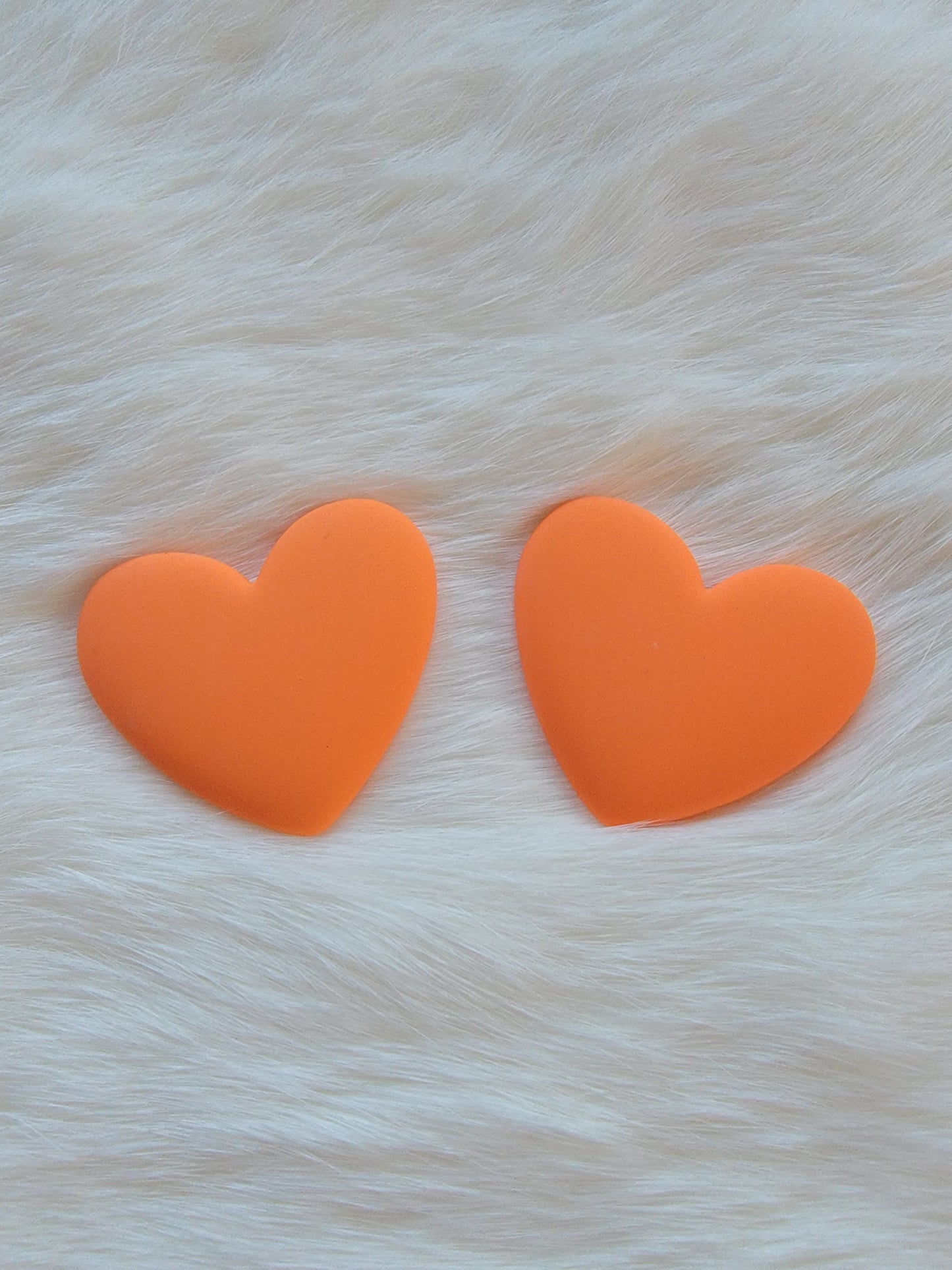 Large resin hearts
