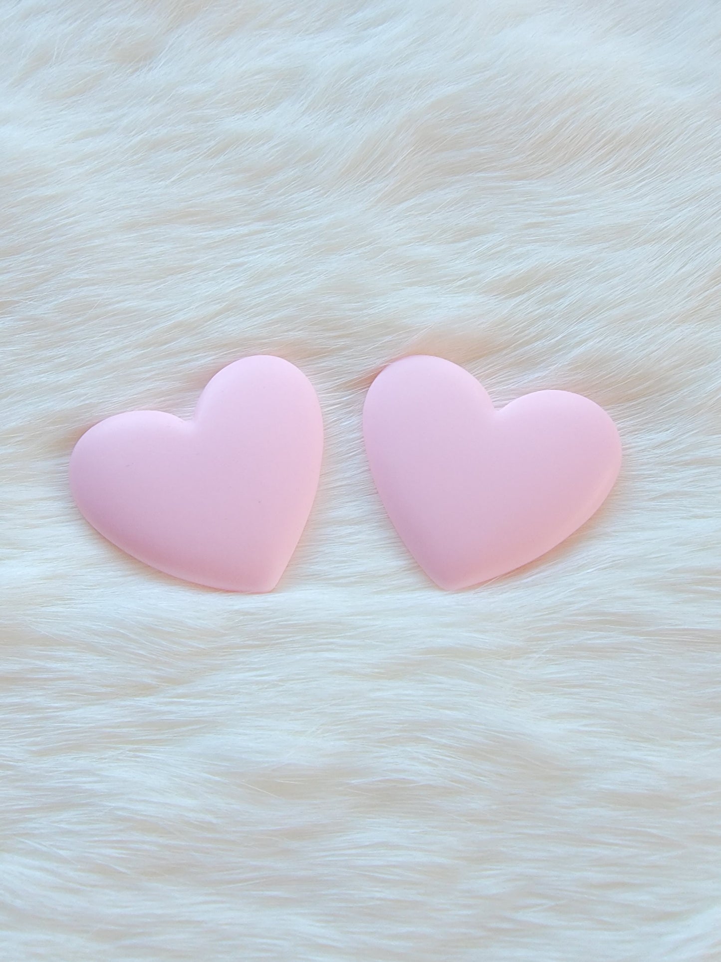 Large resin hearts