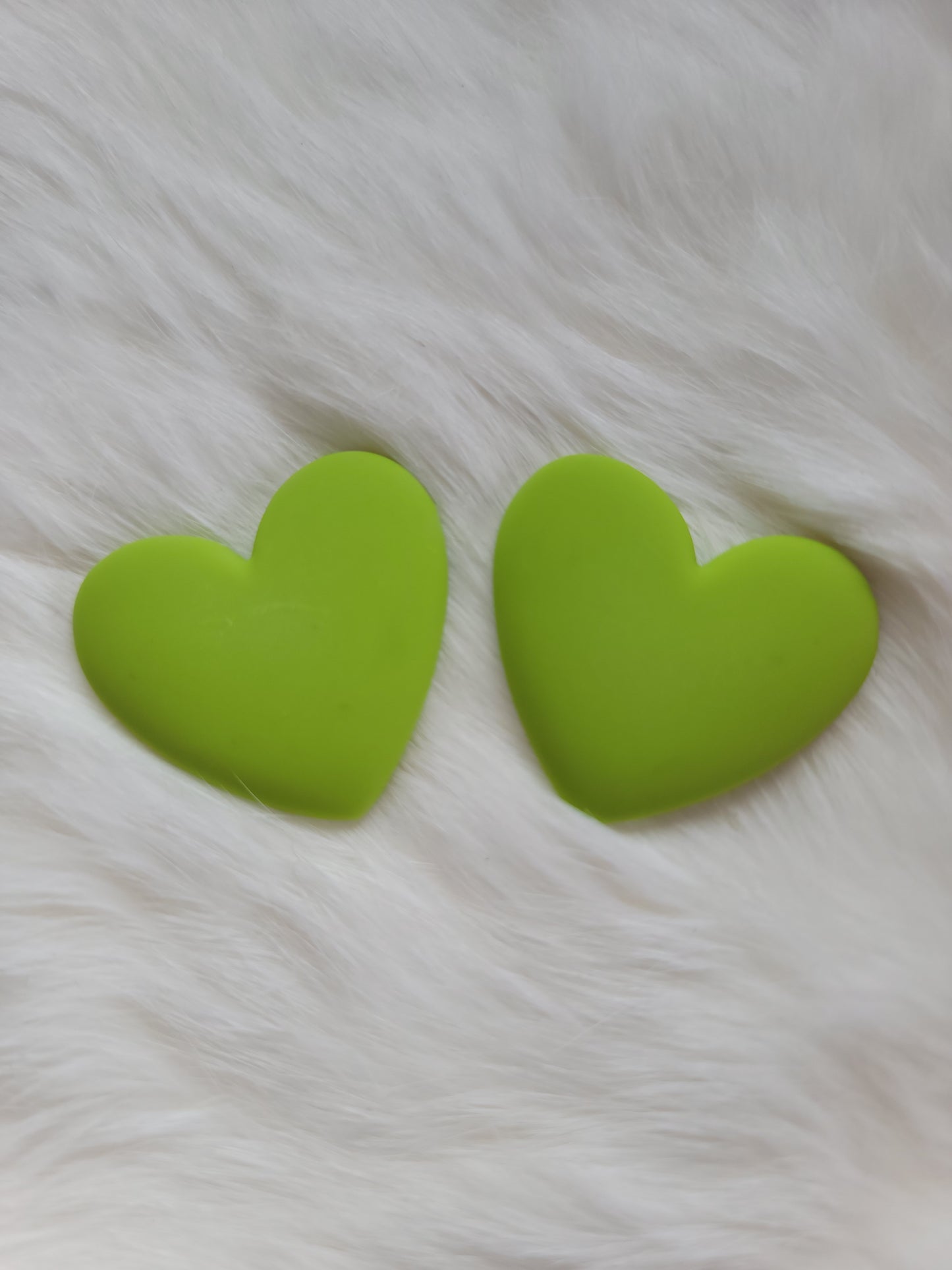 Large resin hearts