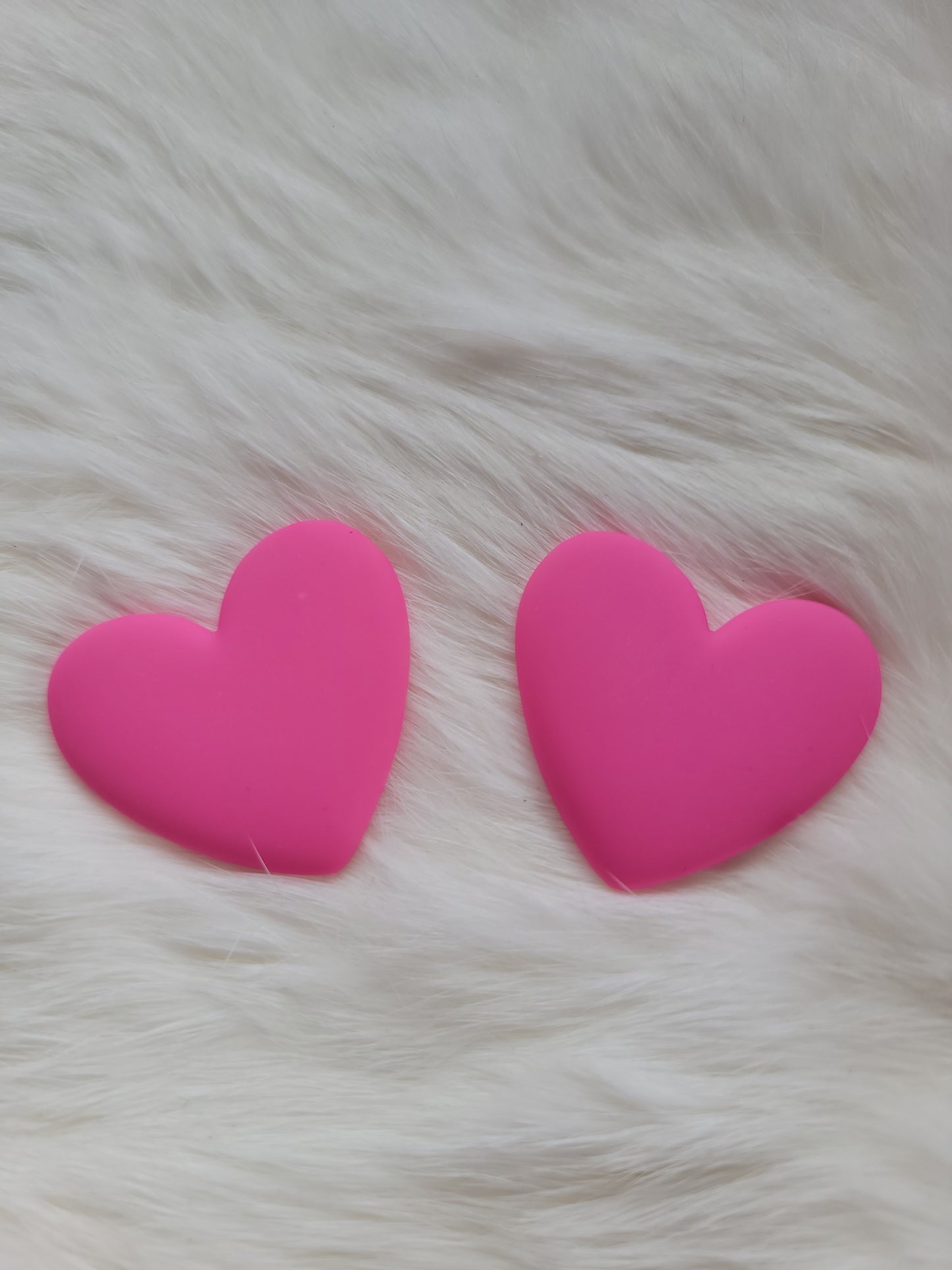 Large resin hearts