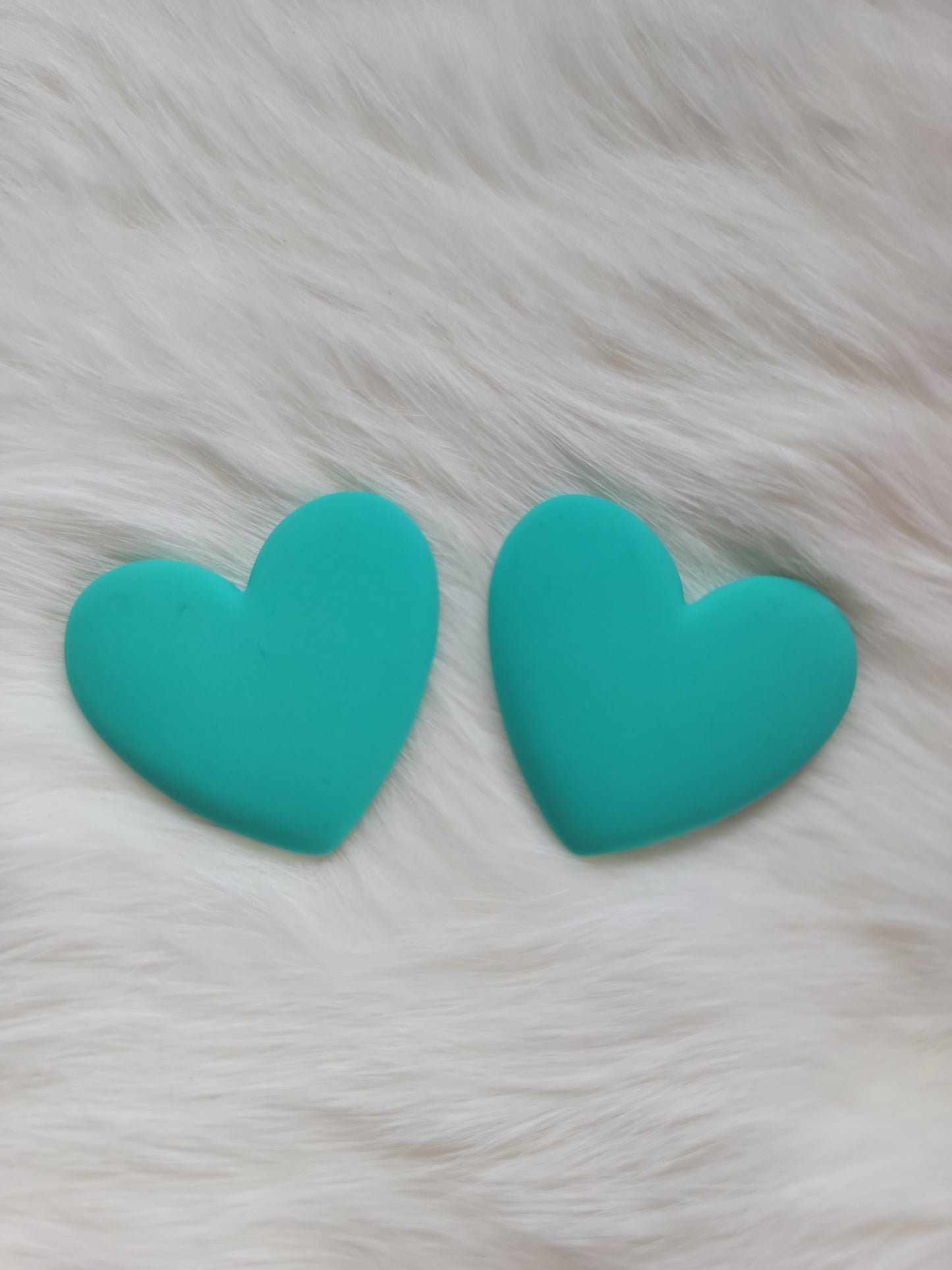 Large resin hearts