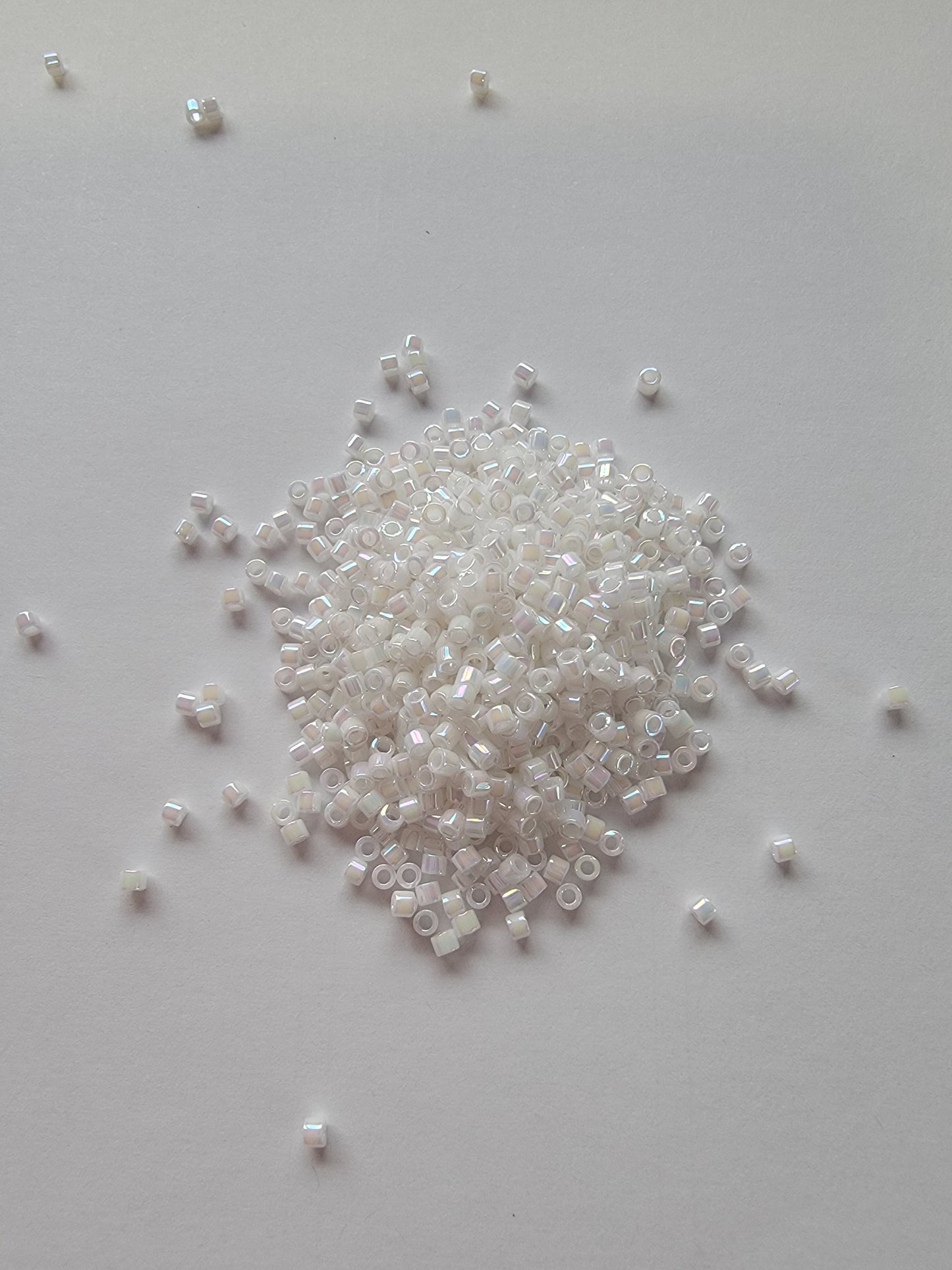 Delicas - Size 11/0 - White Pearl AB